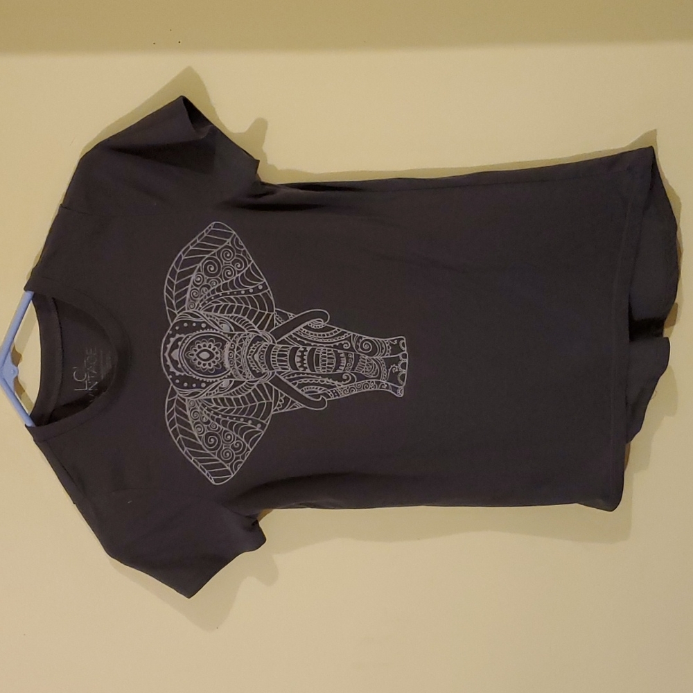 Elephant graphic tee LOL Vintage Size small